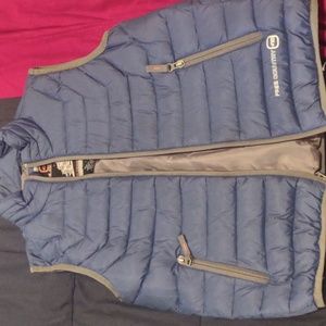 Boys free country winter vest size medium